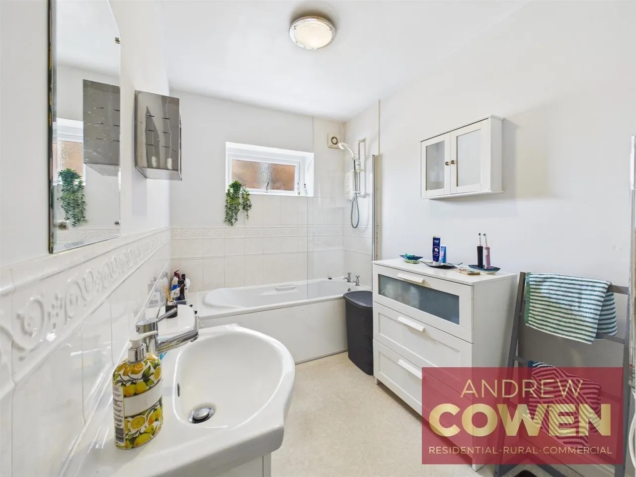 Belvedere Place, Scarborough YO11 2QX, photo 12