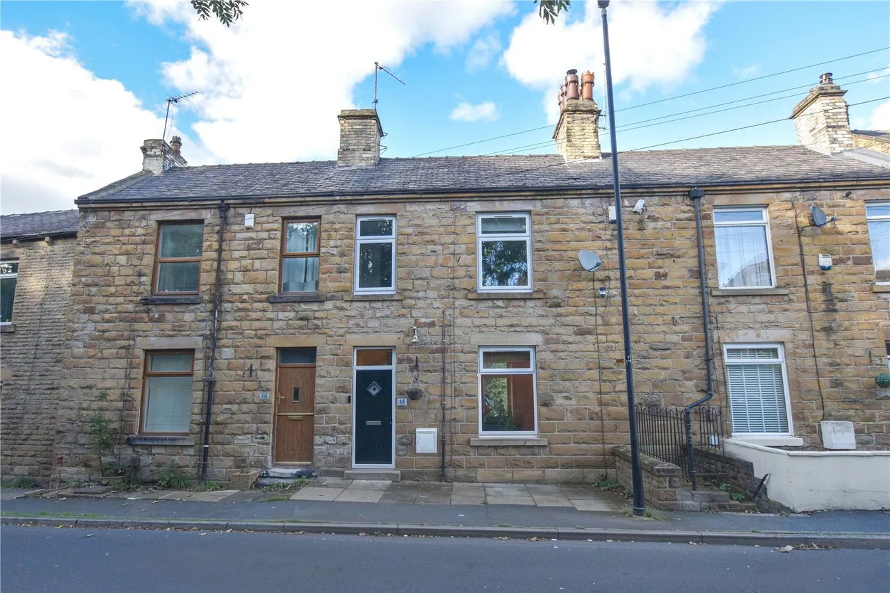 2 bed house for sale, Albert Road, Morley, LS27