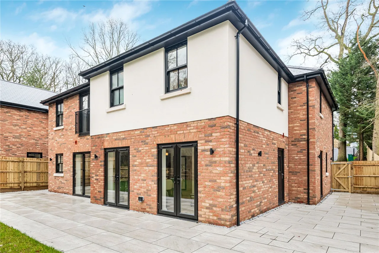 Cuffley Hill, Goffs Oak, Hertfordshire, EN7 5EY, photo 36