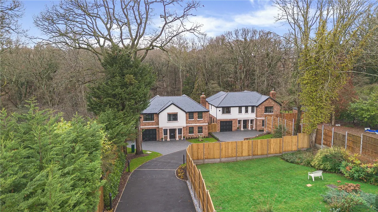 Cuffley Hill, Goffs Oak, Hertfordshire, EN7 5EY, photo 39