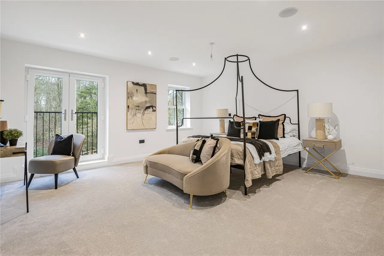 Cuffley Hill, Goffs Oak, Hertfordshire, EN7 5EY, photo 18