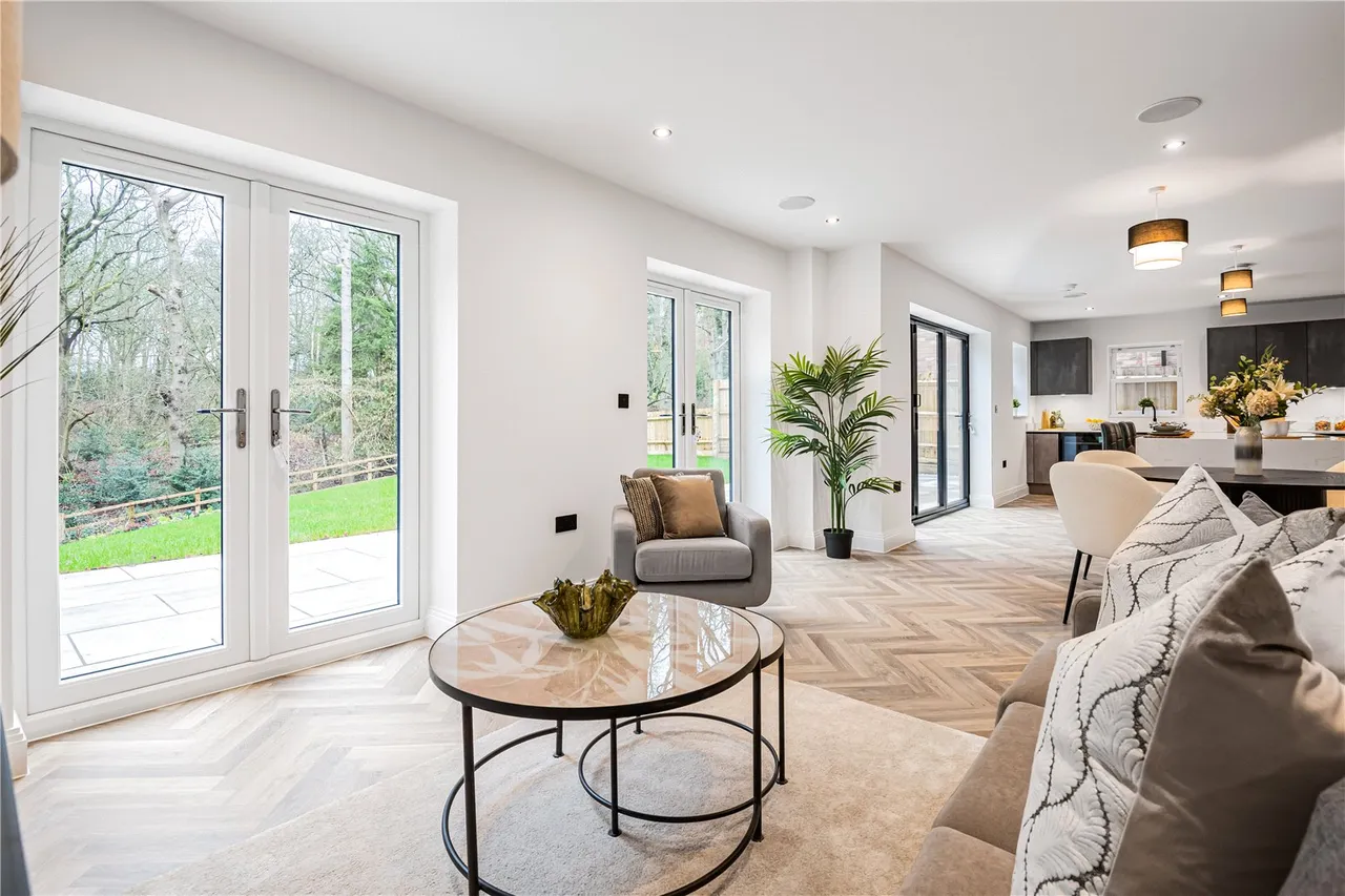 Cuffley Hill, Goffs Oak, Hertfordshire, EN7 5EY, photo 17