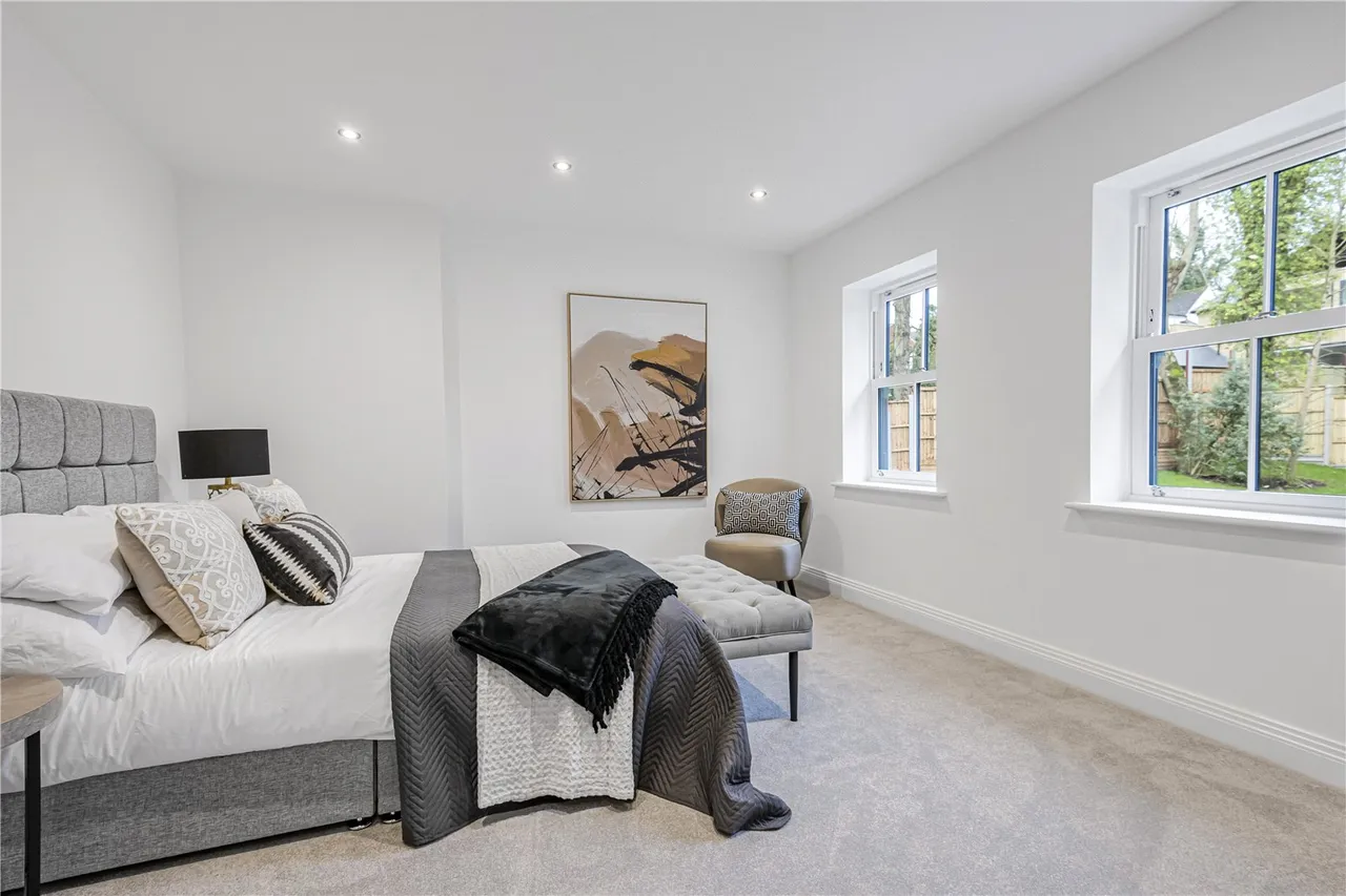 Cuffley Hill, Goffs Oak, Hertfordshire, EN7 5EY, photo 24