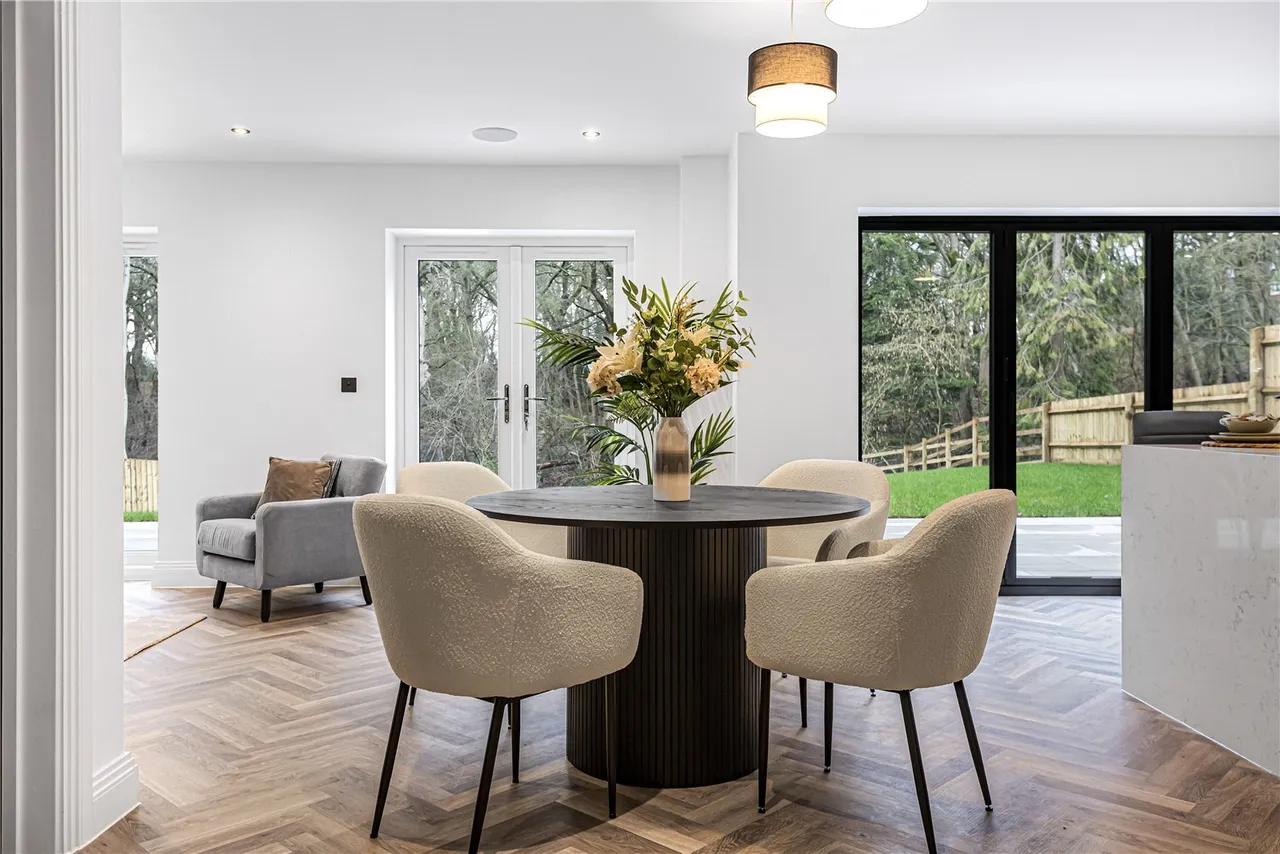 Cuffley Hill, Goffs Oak, Hertfordshire, EN7 5EY, photo 9