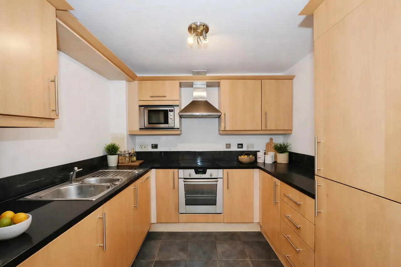 Moore House, London, E14, photo 3