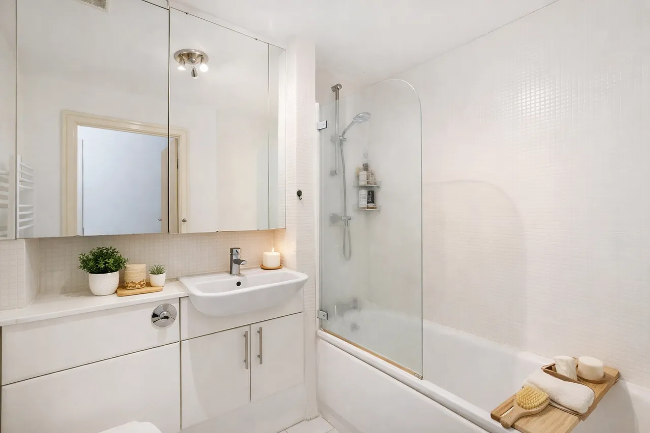 Moore House, London, E14, photo 5
