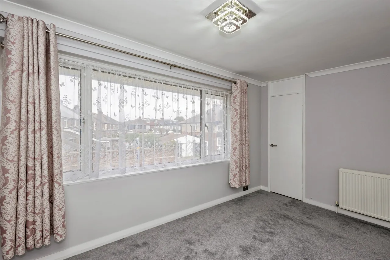 Chatsworth Avenue, Portsmouth, PO6, photo 11