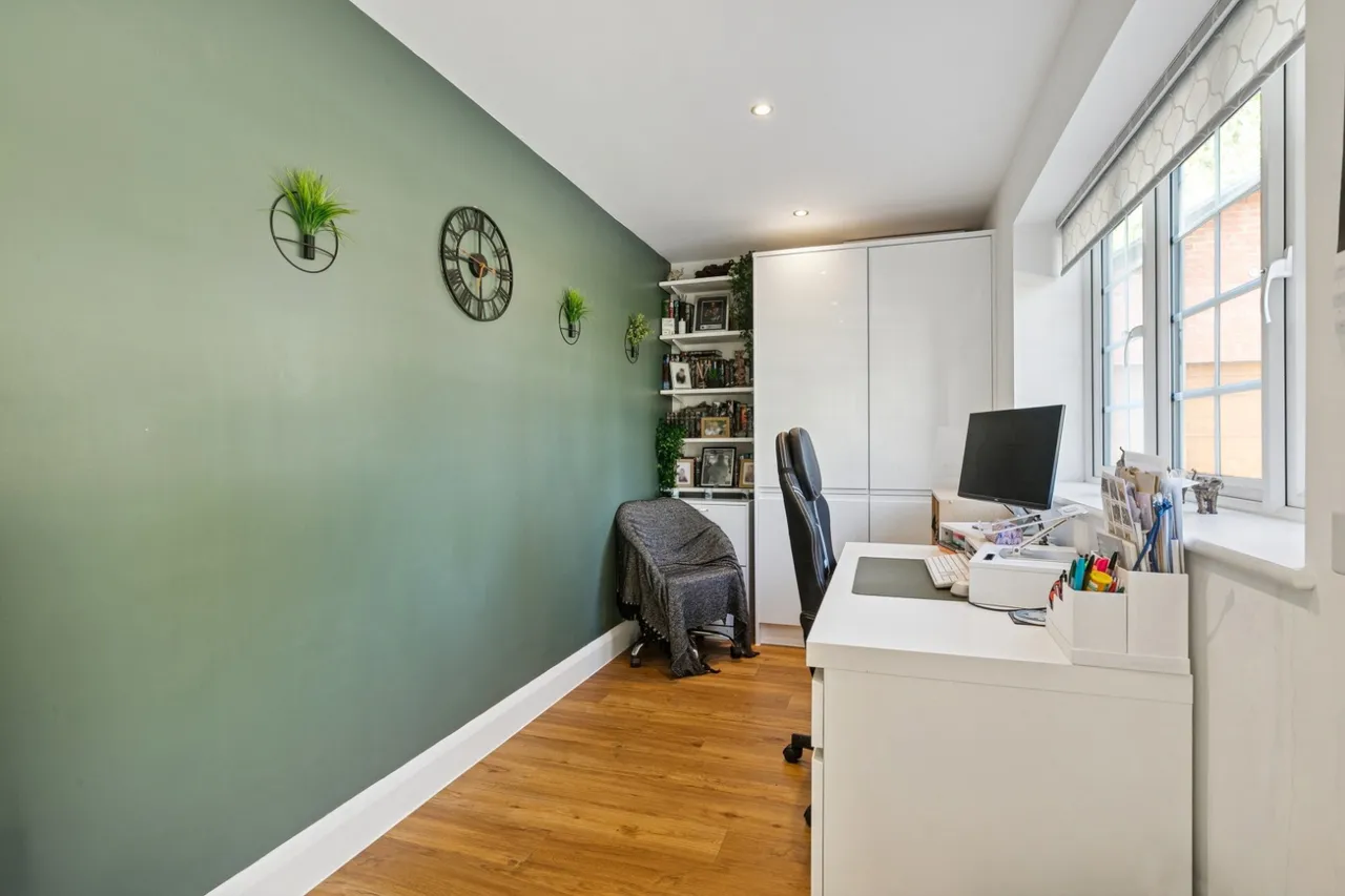 Bedford Road, Holwell, SG5, photo 10