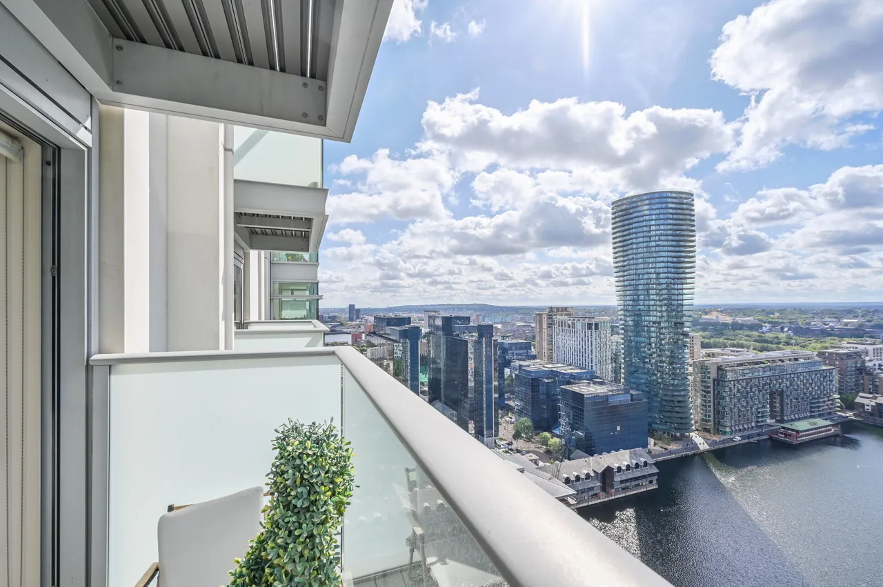 Flat 2909, 3 Pan Peninsula Square, London, photo 9