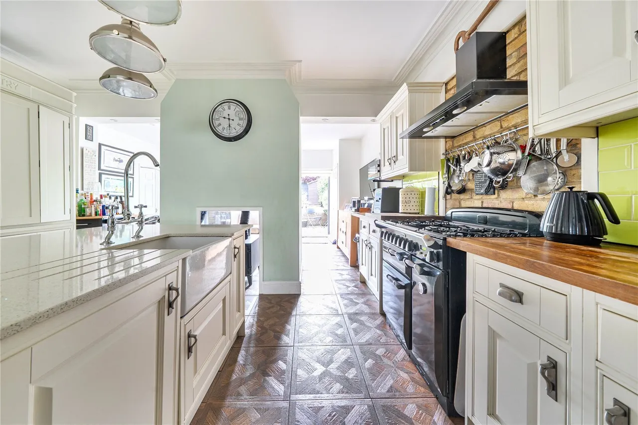 Recreation Avenue, Leigh-on-Sea, Essex, SS9, photo 6