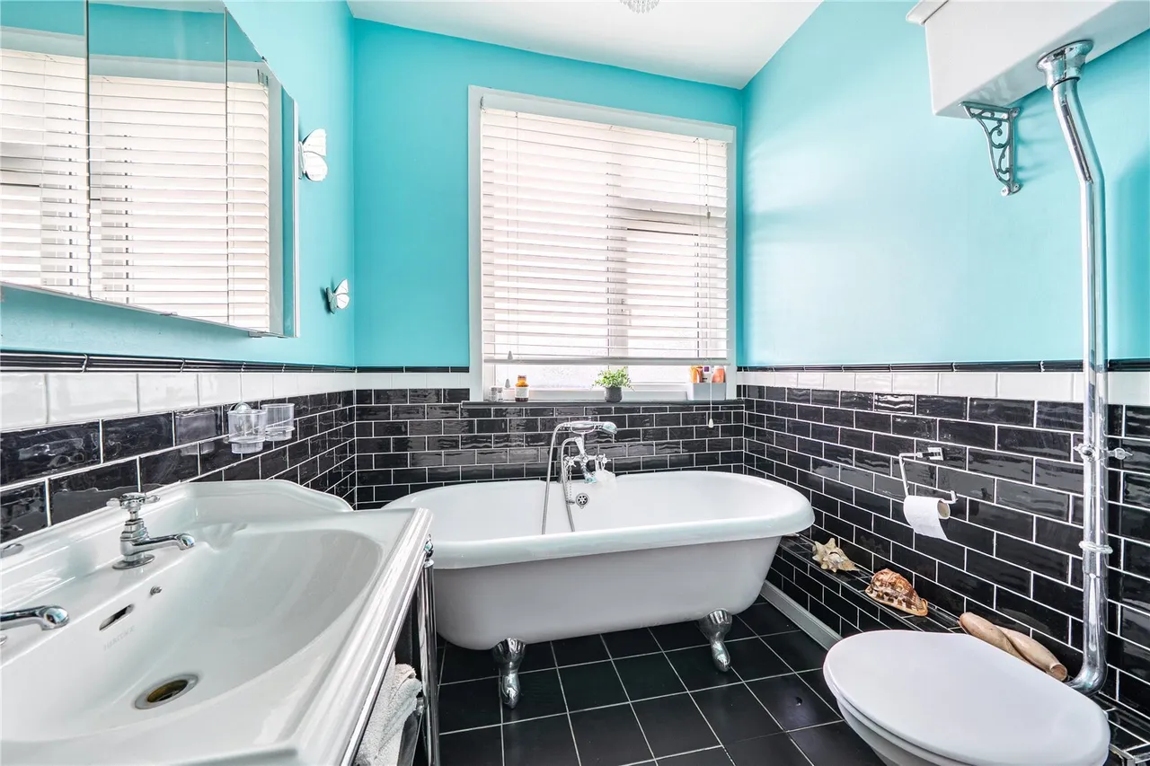 Recreation Avenue, Leigh-on-Sea, Essex, SS9, photo 16