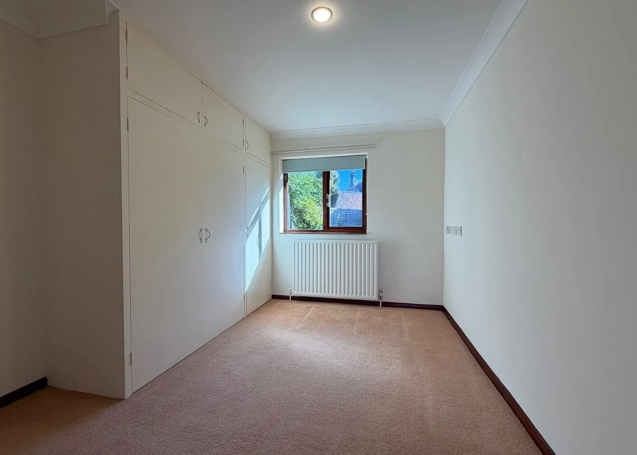 Pulborough, RH20, photo 13