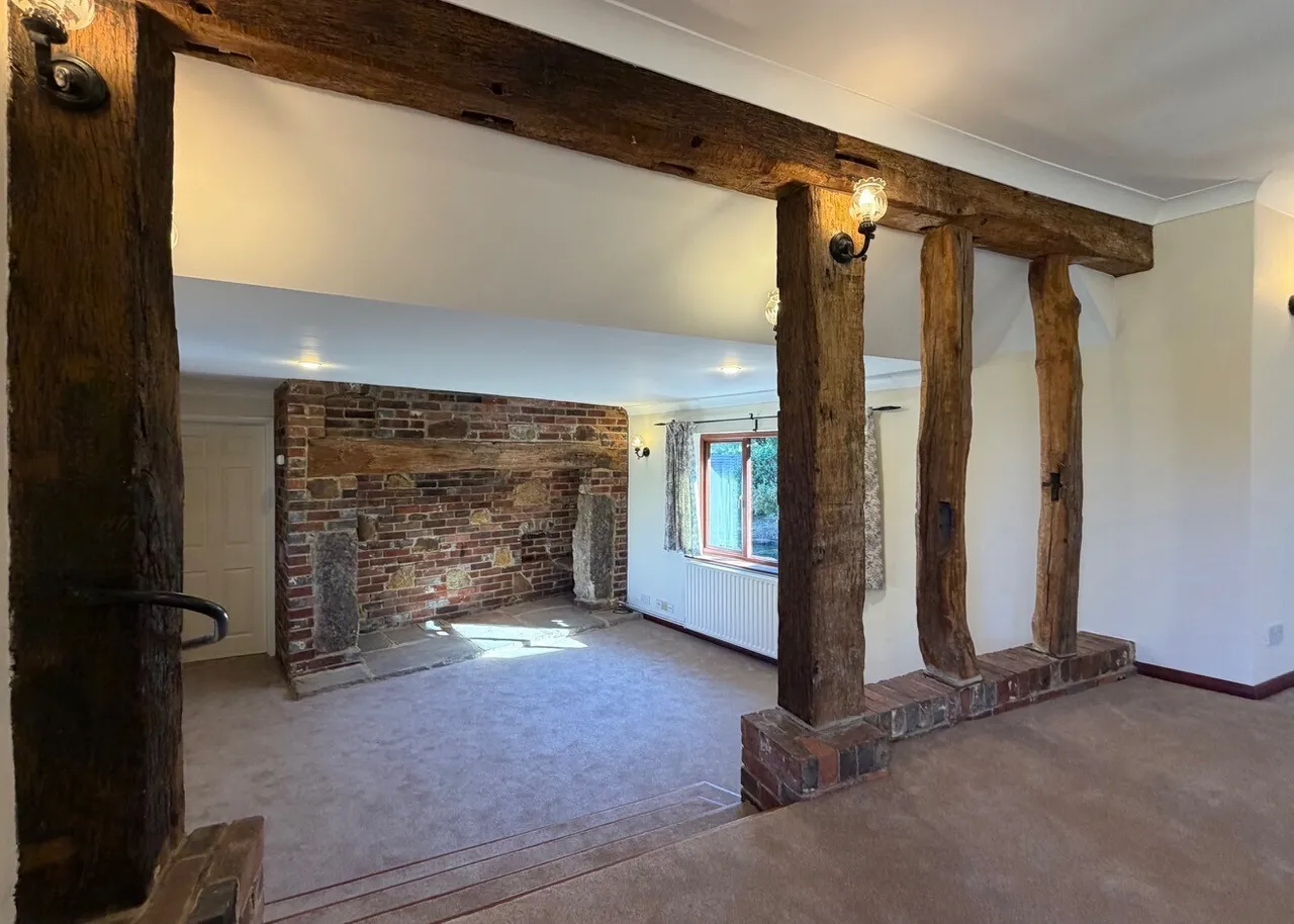 Pulborough, RH20, photo 6