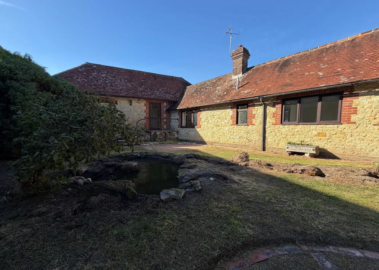 Pulborough, RH20, photo 11