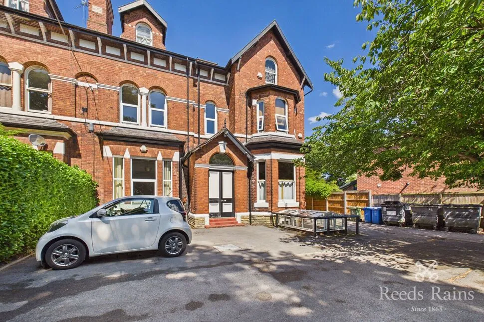2 bed flat for sale — Highfield, Sale, Greater Manchester, M33
