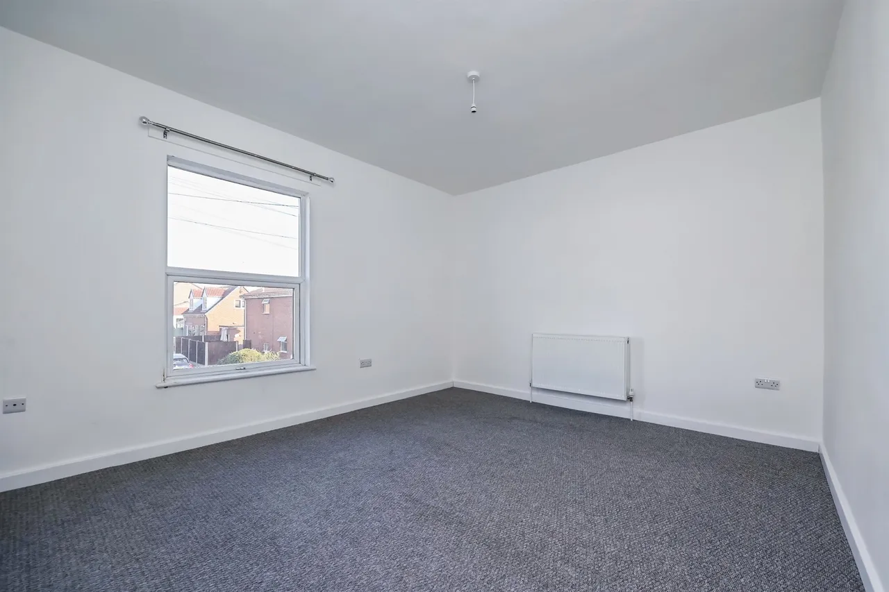 Main Street, Eastwood, NG16, photo 11
