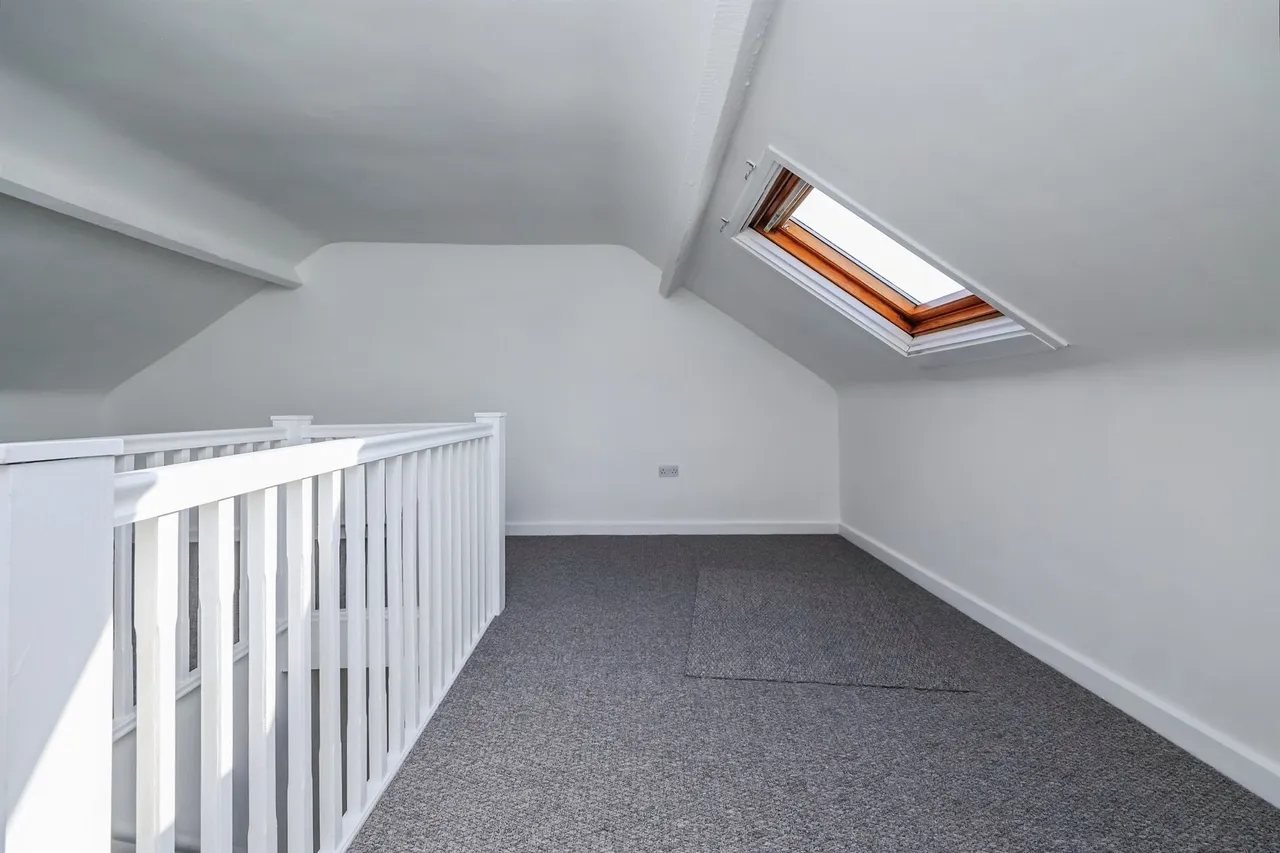 Main Street, Eastwood, NG16, photo 14