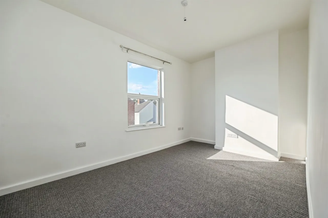 Main Street, Eastwood, NG16, photo 13