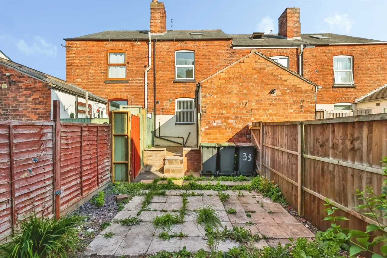 Main Street, Eastwood, NG16, photo 16