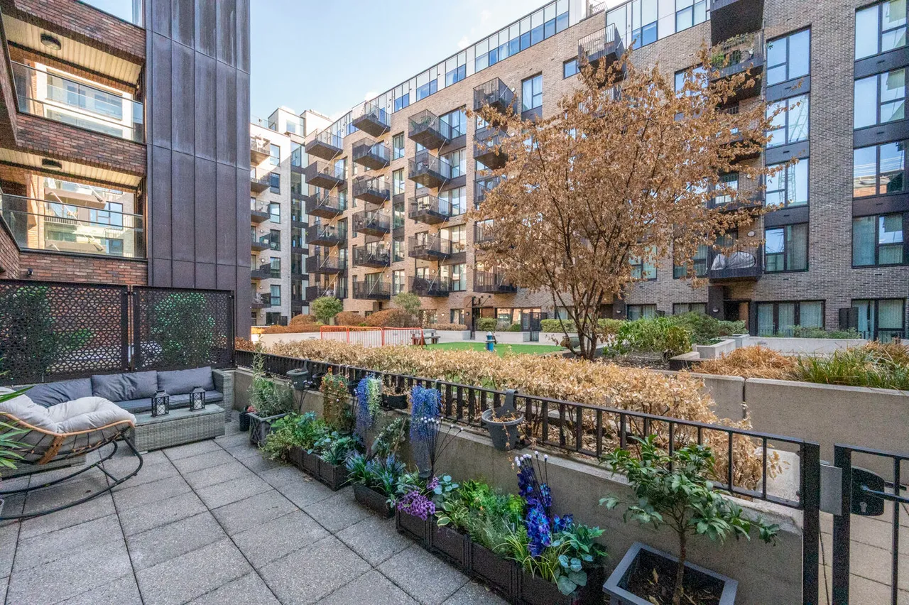 London, E15, photo 13