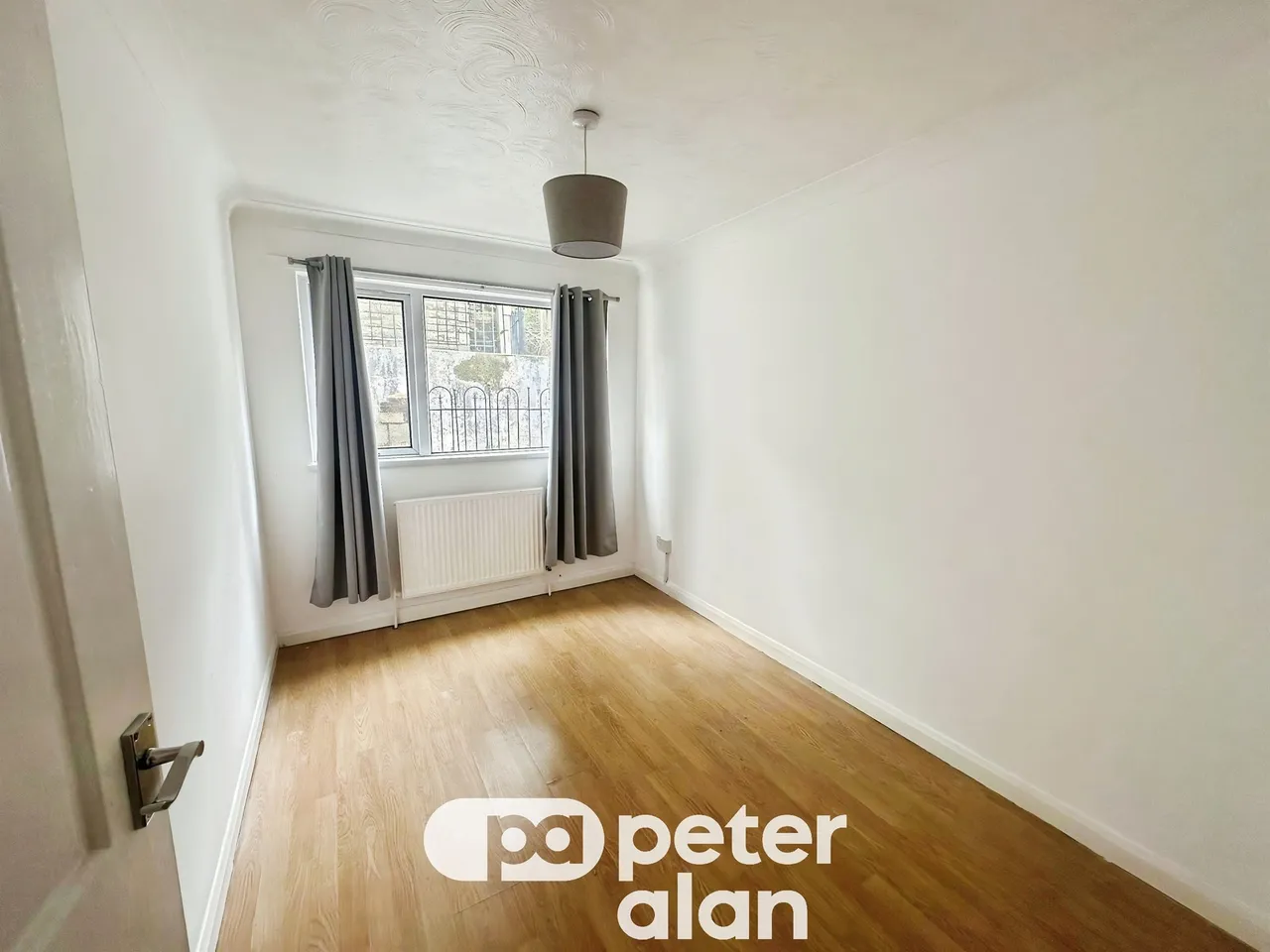 Commercial Street, Maesteg, CF34, photo 8