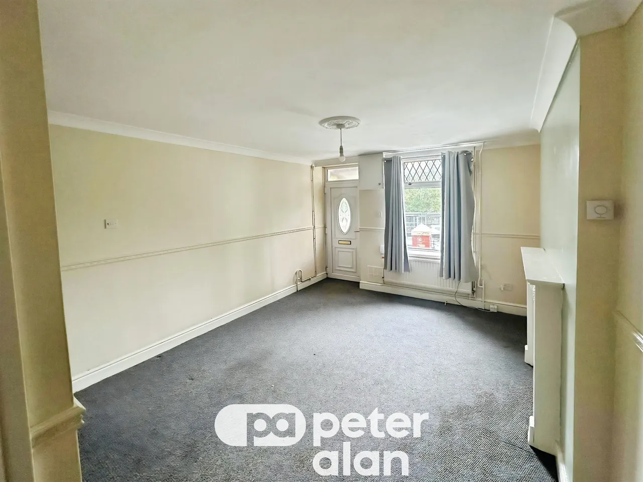 Commercial Street, Maesteg, CF34, photo 3
