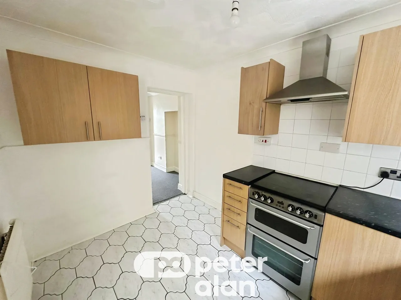 Commercial Street, Maesteg, CF34, photo 6