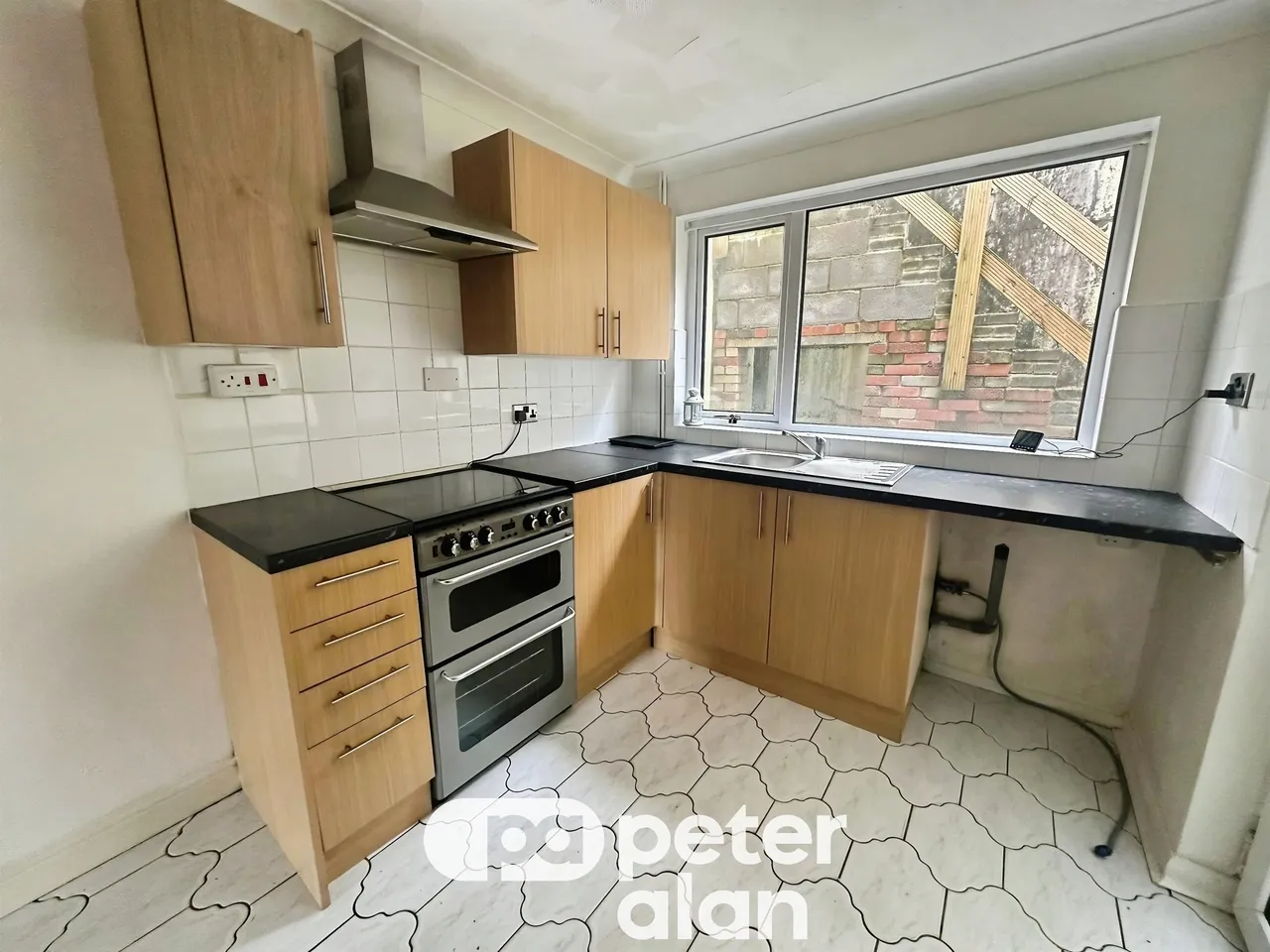Commercial Street, Maesteg, CF34, photo 7