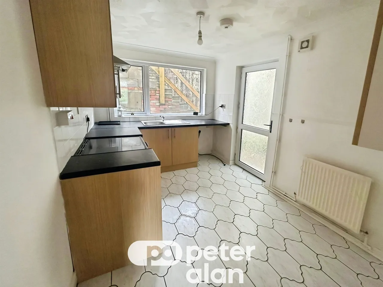 Commercial Street, Maesteg, CF34, photo 5
