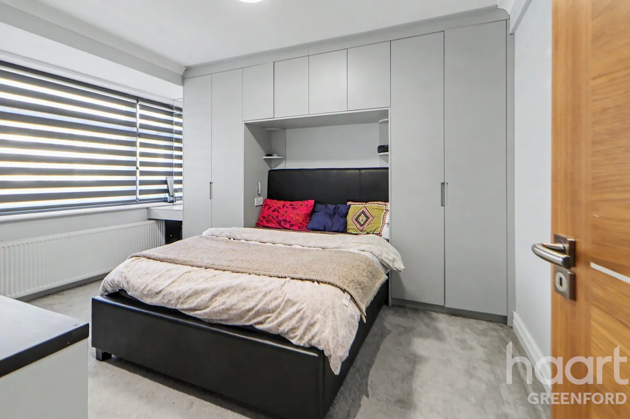 Lee Road, Greenford, UB6, photo 8