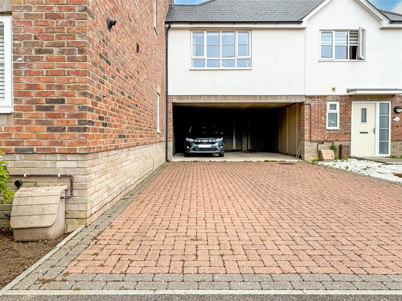 Kings Close, Yapton, photo 14