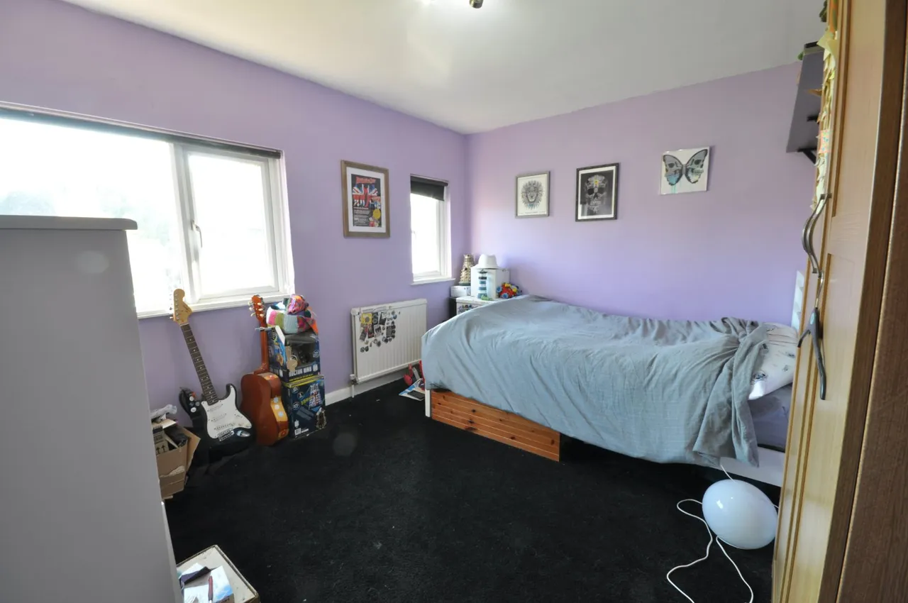 Raleigh Drive, Smallfield, RH6, photo 9
