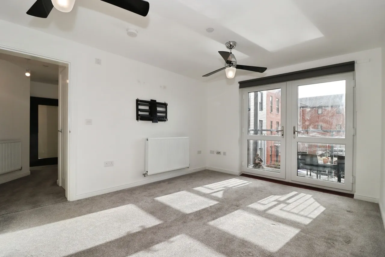 Elderflower Drive, Lyde Green, Bristol, BS16, photo 4