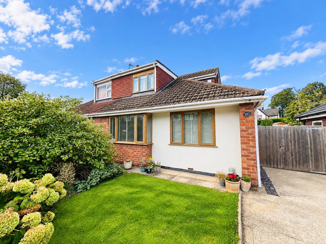 2 bed house for sale, Albany Road, Lymm