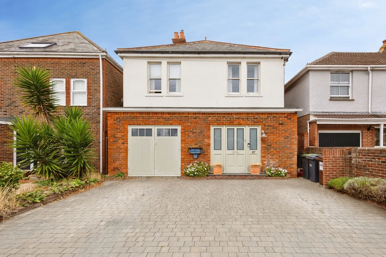 4 bed house for sale, St. Marys Road, Hayling Island, PO11