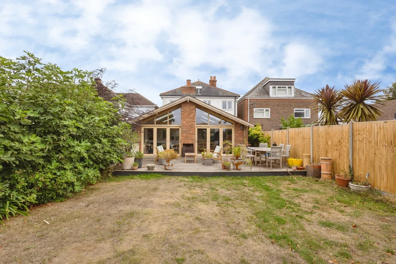 St. Marys Road, Hayling Island, PO11, photo 8