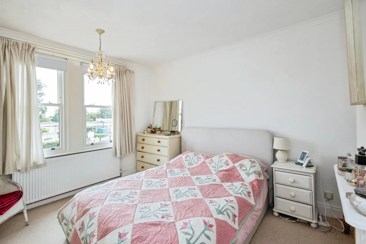 St. Marys Road, Hayling Island, PO11, photo 9