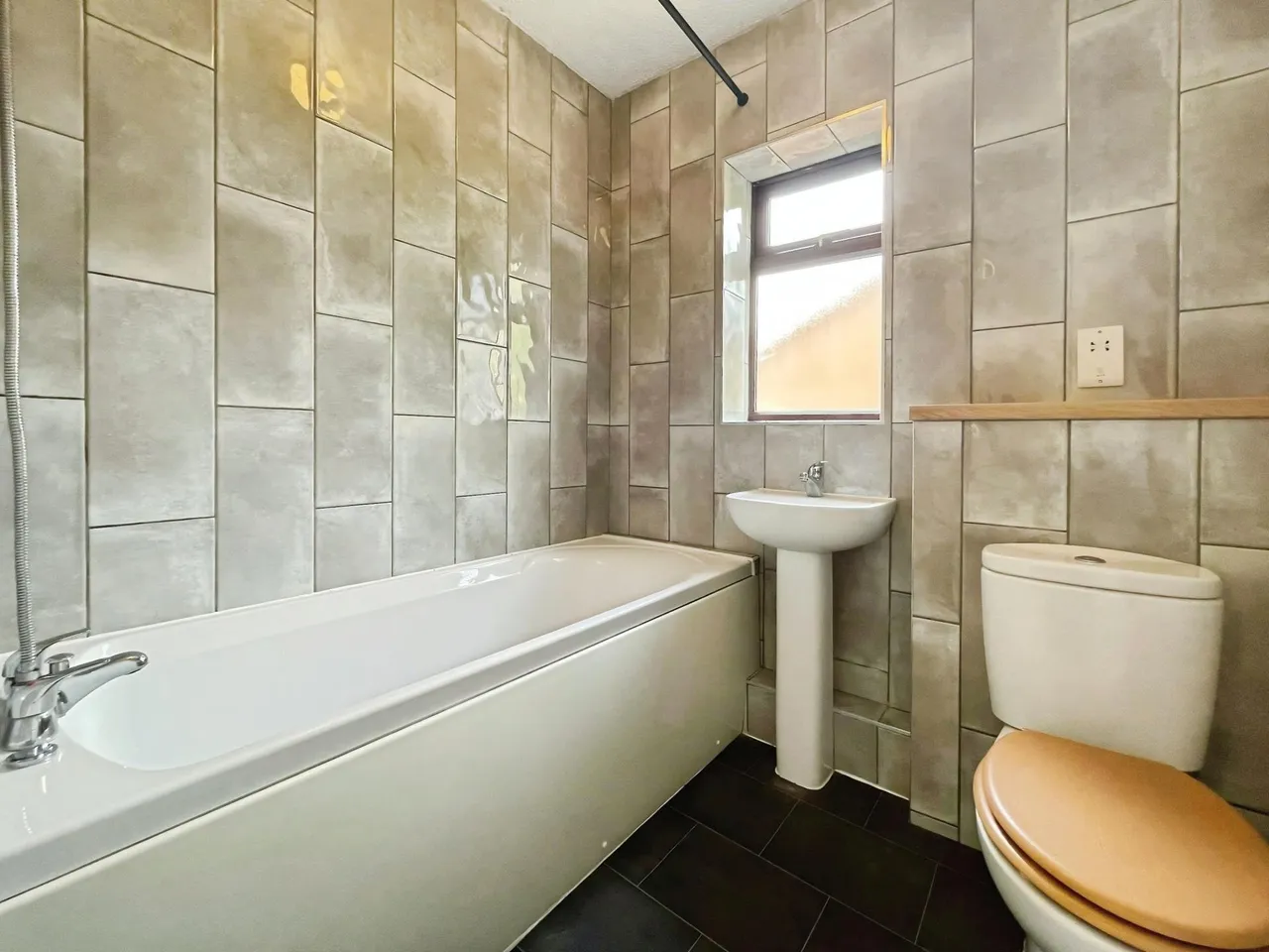 Stafford Grove, Shenley Church End, MK5, photo 12