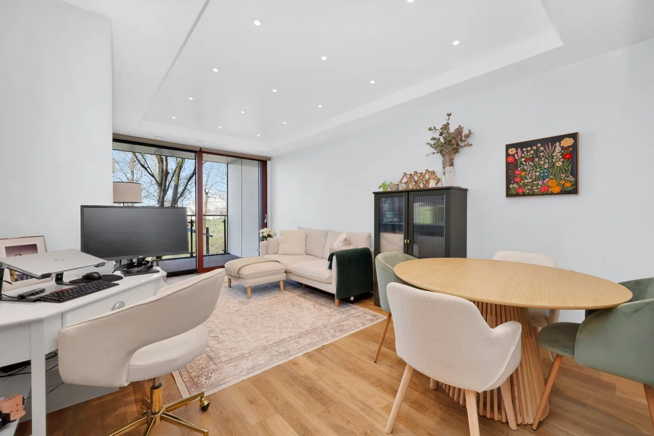 1 bed flat for sale, Knaresborough Drive, London, SW18