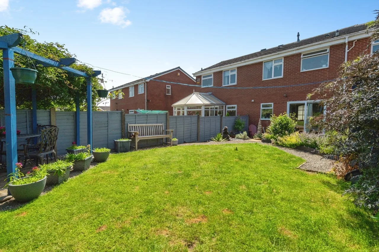 St. Georges Avenue, Westhoughton, BL5, photo 28