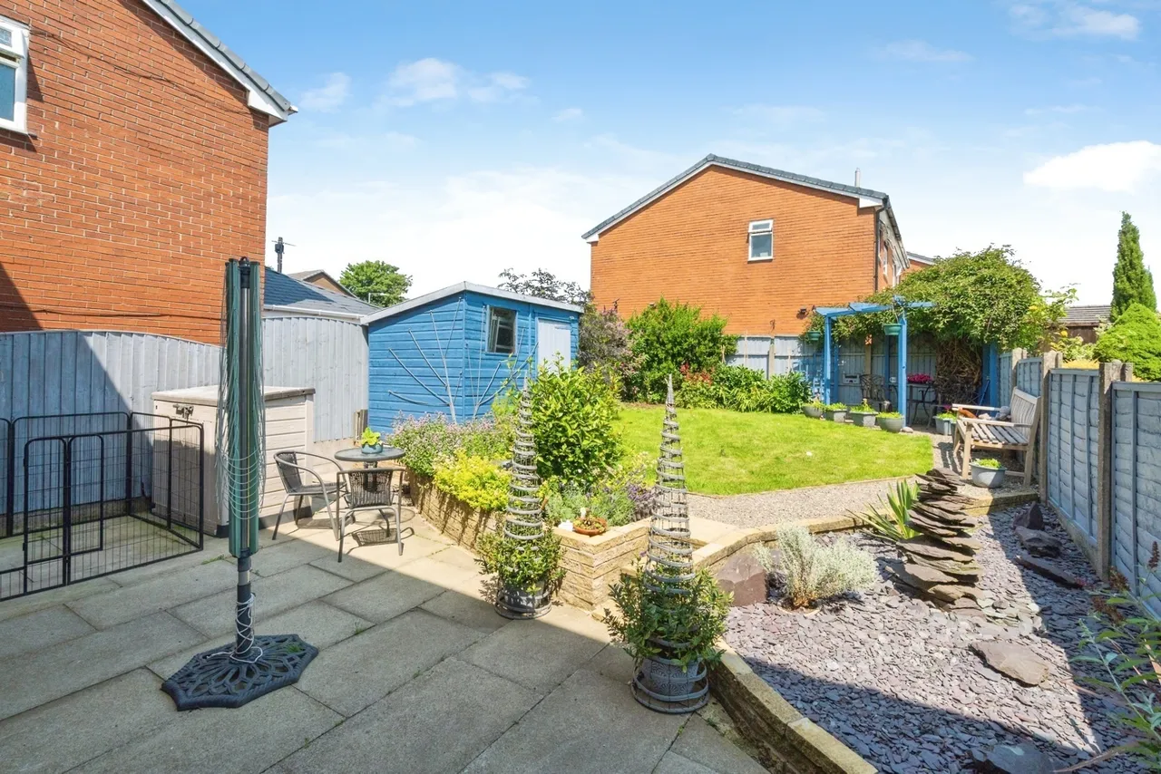 St. Georges Avenue, Westhoughton, BL5, photo 26