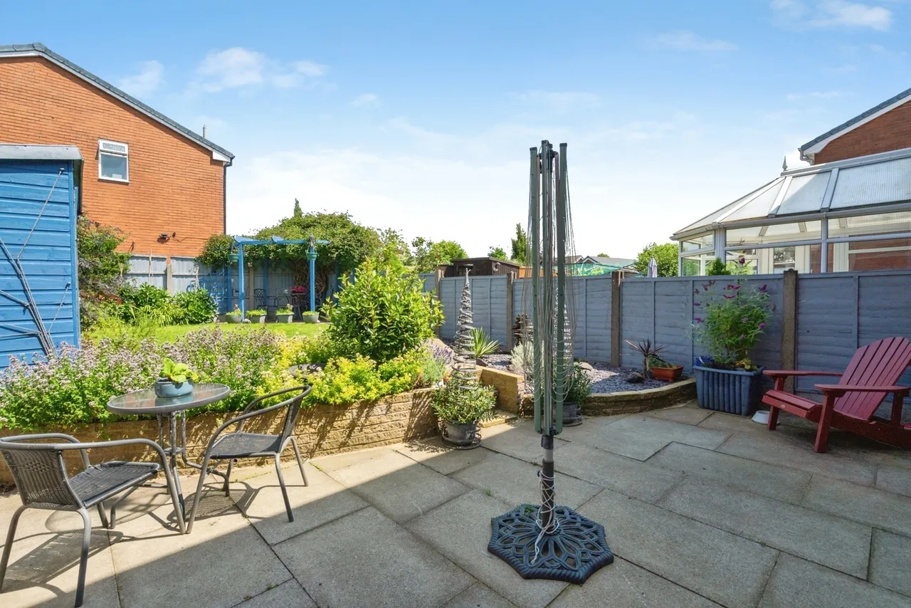 St. Georges Avenue, Westhoughton, BL5, photo 24