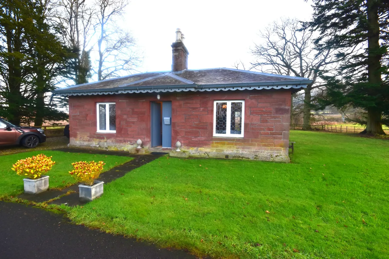 2 bed house to rent, Bridge of Earn, Perth, PH2