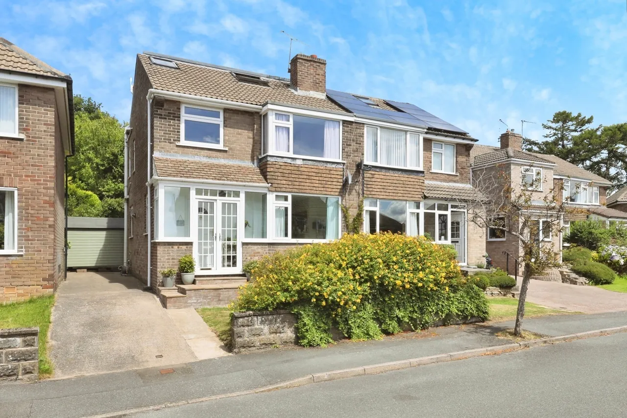 4 bed house for sale — St. Albans Close, Sheffield, South Yorkshire, S10