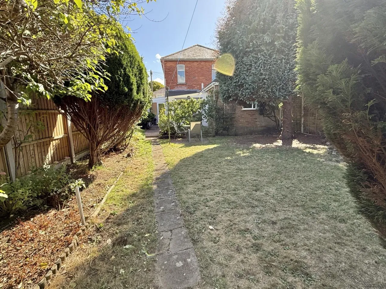 Columbia Road, BH10, photo 3