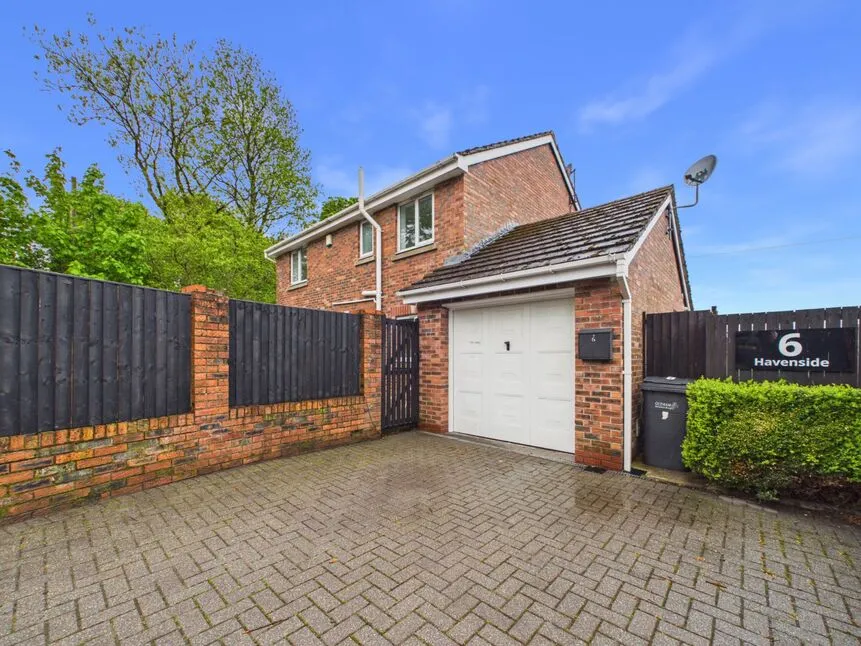 Havenside Close, Oldham, OL4, photo 24