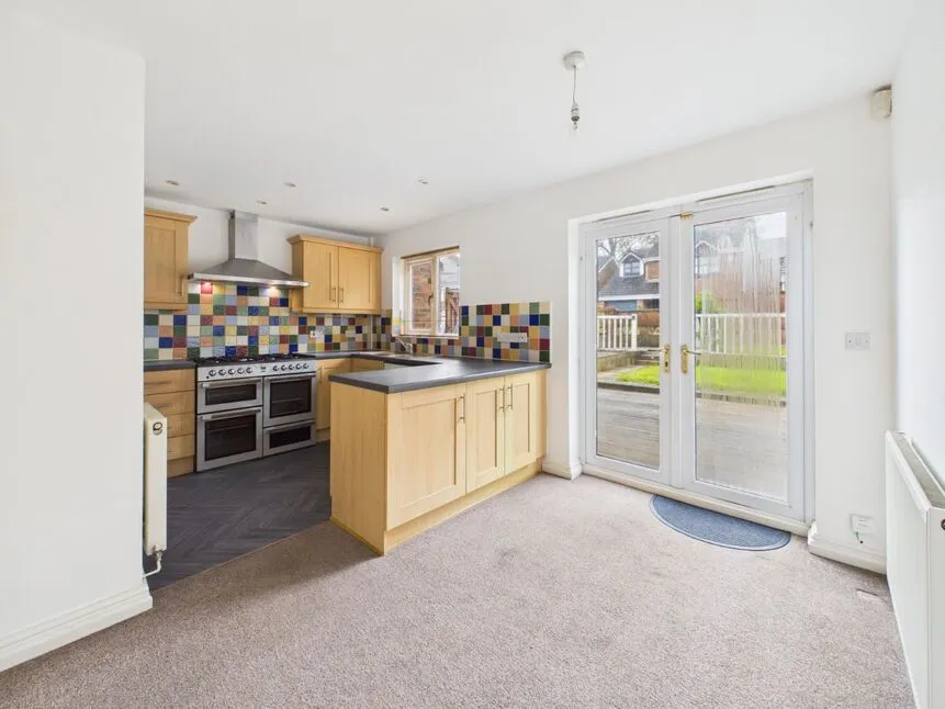 Havenside Close, Oldham, OL4, photo 10