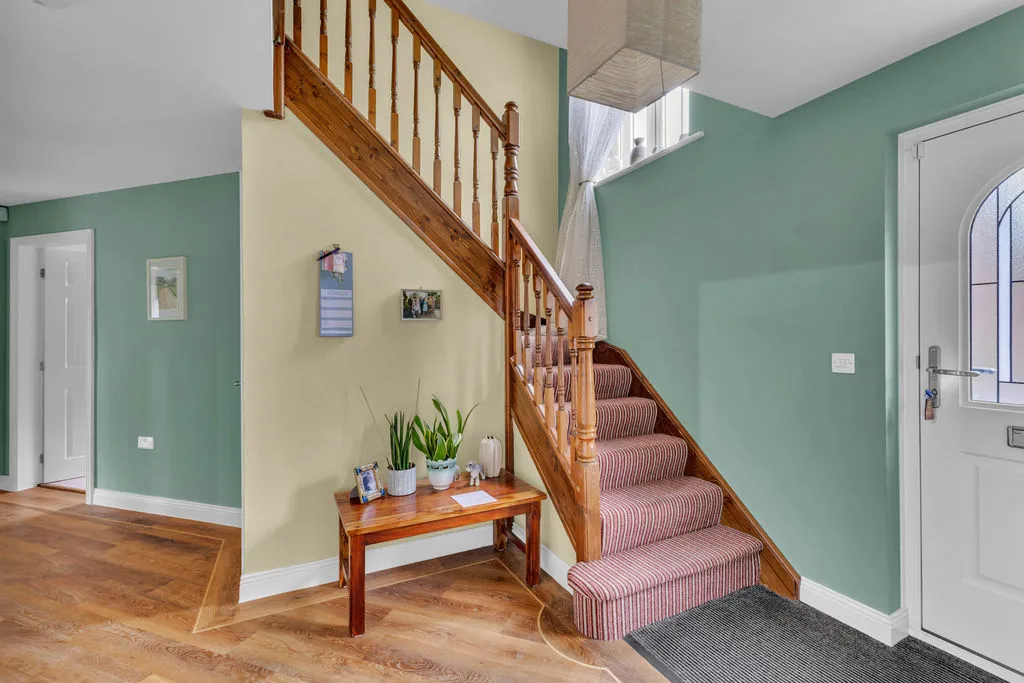 Newbold Hall Drive, Rochdale OL16 3AJ, photo 3