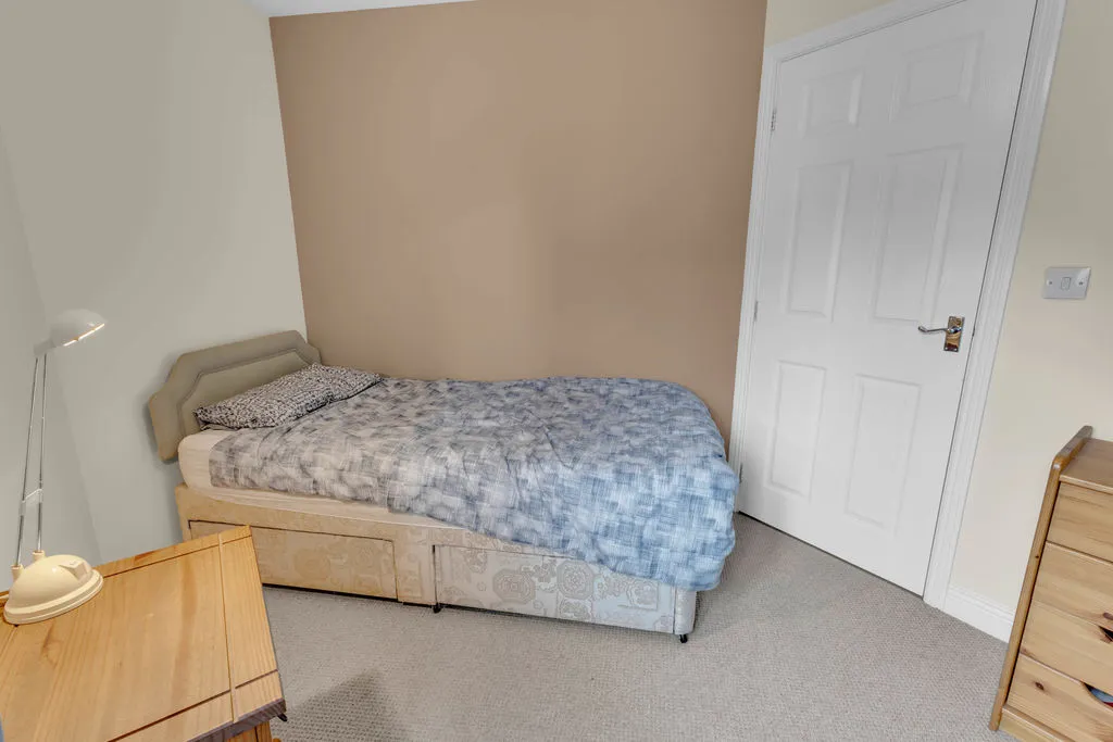 Newbold Hall Drive, Rochdale OL16 3AJ, photo 22