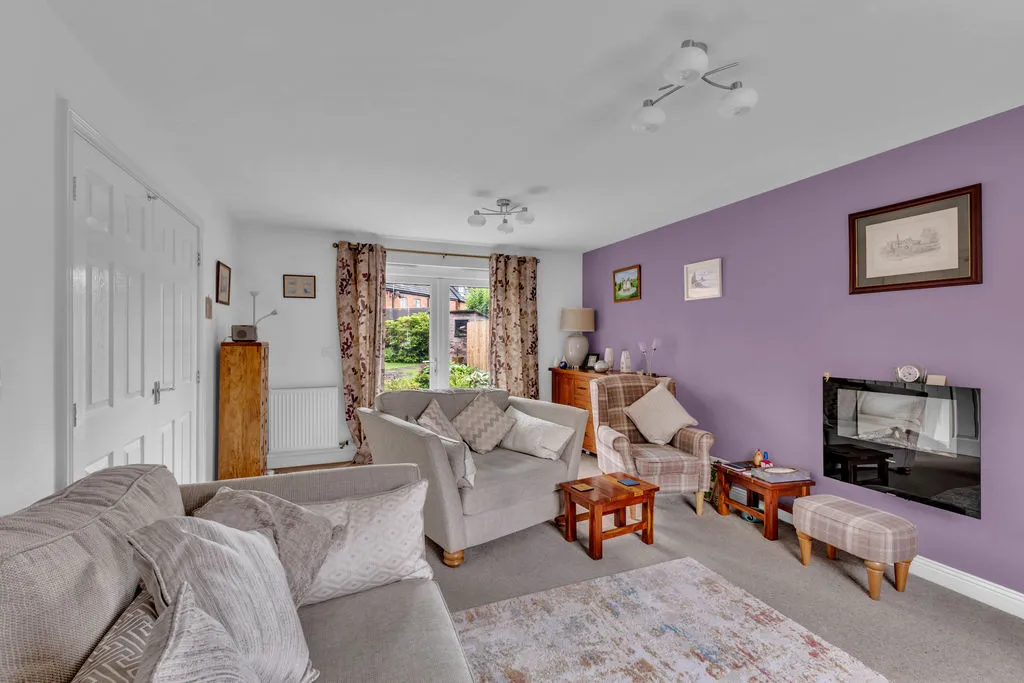 Newbold Hall Drive, Rochdale OL16 3AJ, photo 5